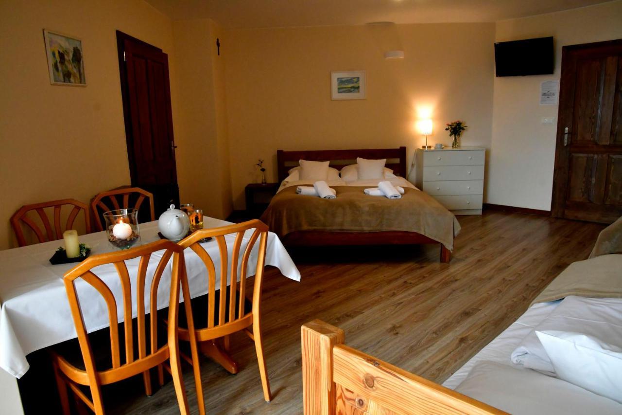 Bed and Breakfast Gosciniec Pod Lubomirem à Weglowka  Extérieur photo