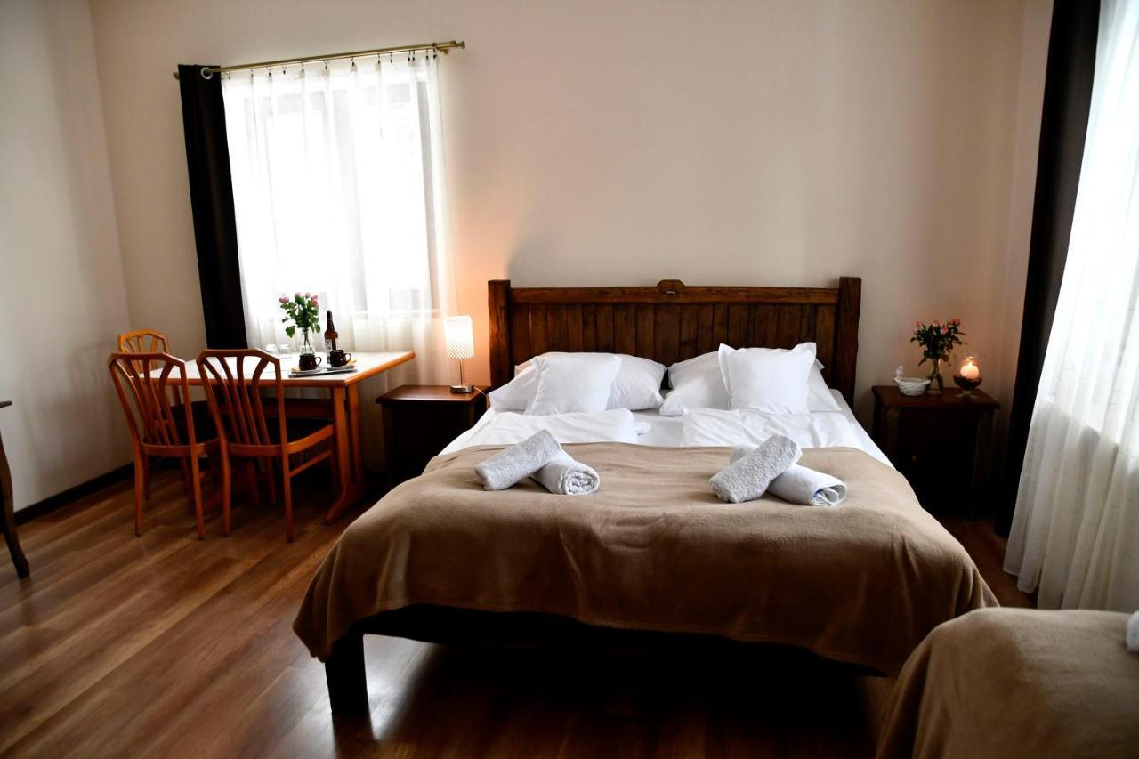 Bed and Breakfast Gosciniec Pod Lubomirem à Weglowka  Extérieur photo