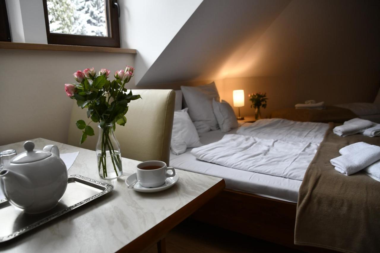 Bed and Breakfast Gosciniec Pod Lubomirem à Weglowka  Extérieur photo