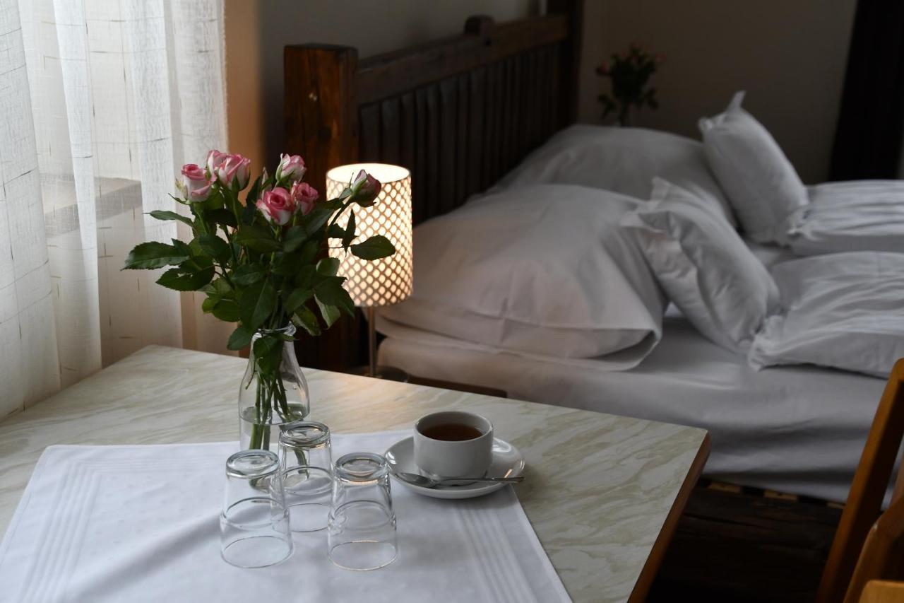 Bed and Breakfast Gosciniec Pod Lubomirem à Weglowka  Extérieur photo