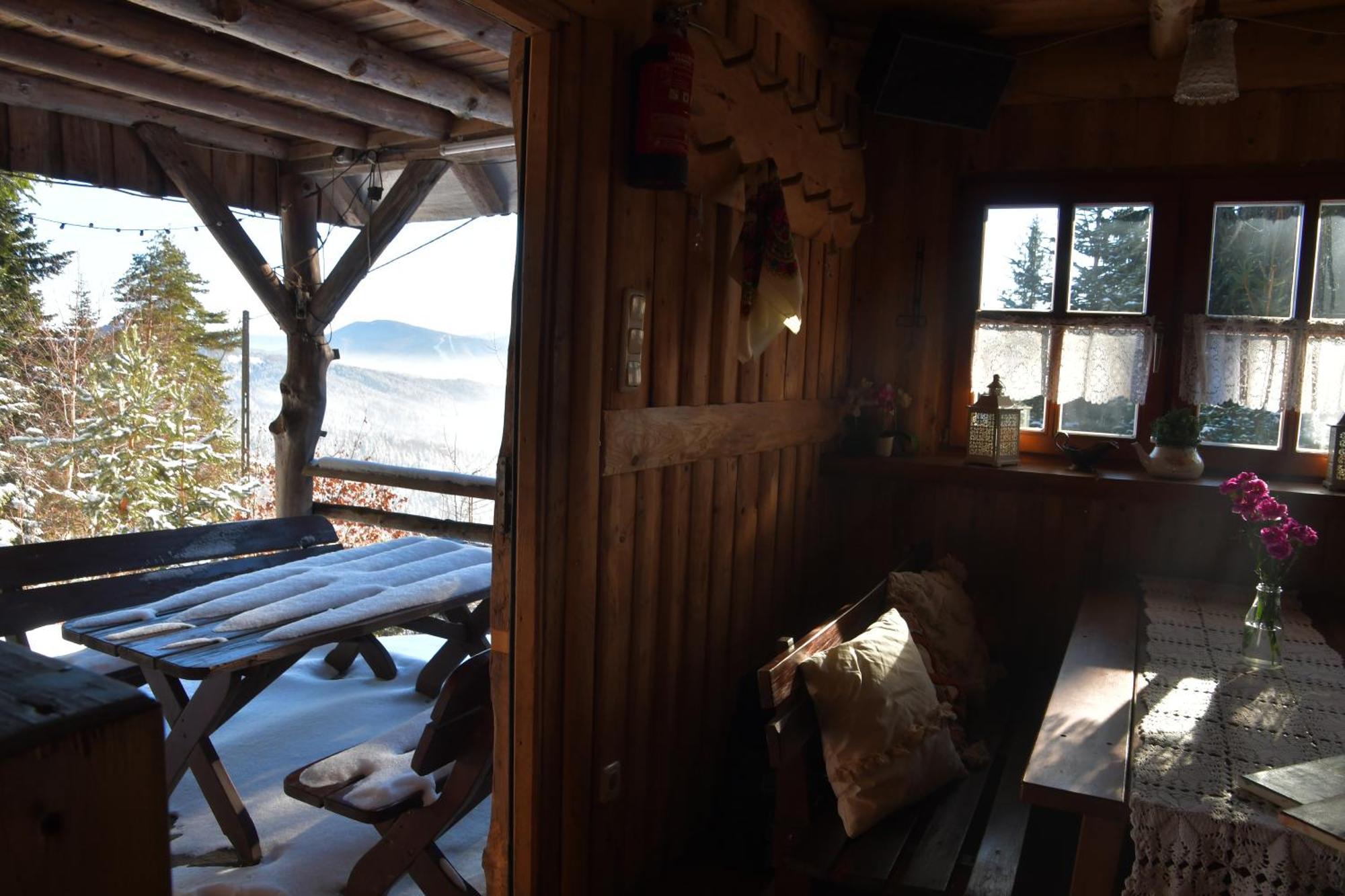 Bed and Breakfast Gosciniec Pod Lubomirem à Weglowka  Extérieur photo