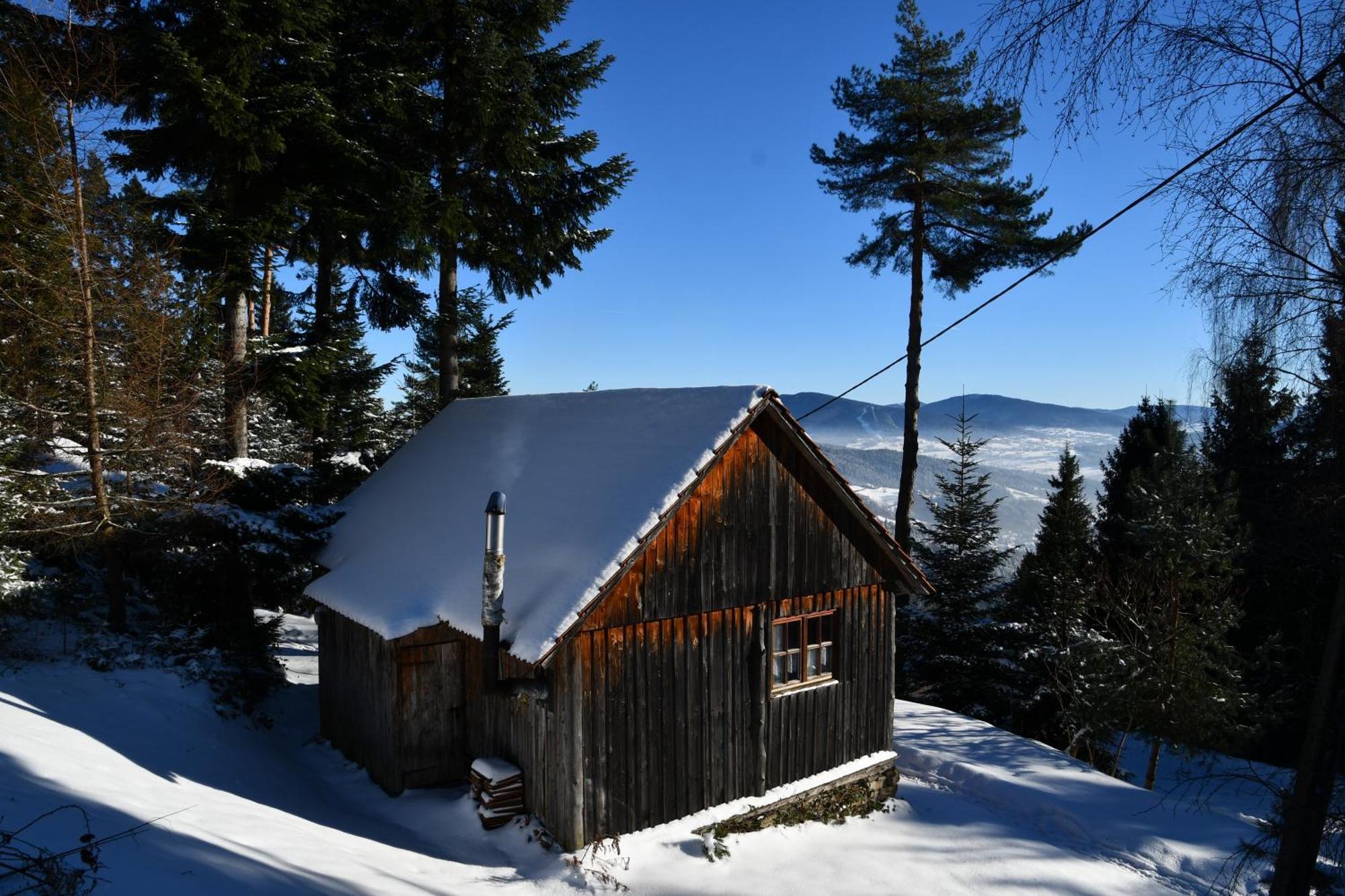 Bed and Breakfast Gosciniec Pod Lubomirem à Weglowka  Extérieur photo
